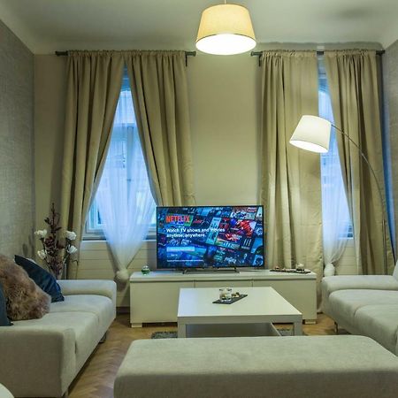 Exclusive 3 Bedroom Top-Notch Flat, Great Location Прага Экстерьер фото