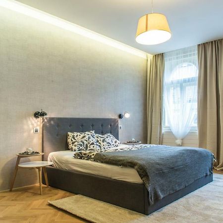 Exclusive 3 Bedroom Top-Notch Flat, Great Location Прага Экстерьер фото