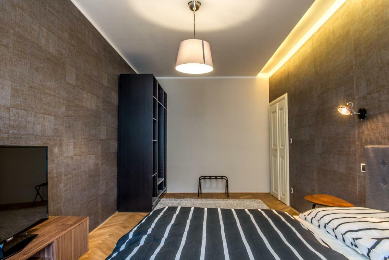 Exclusive 3 Bedroom Top-Notch Flat, Great Location Прага Экстерьер фото