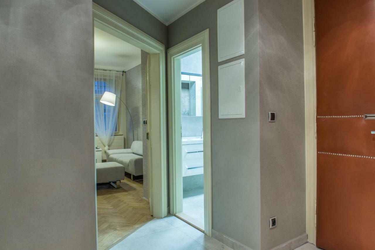Exclusive 3 Bedroom Top-Notch Flat, Great Location Прага Экстерьер фото